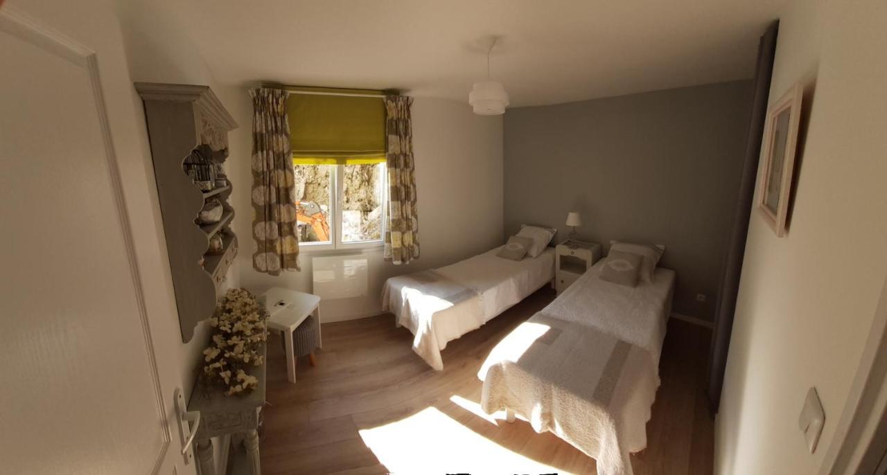 Adorable maison d’hôtes bordée d’étangs au calme. Grandcourt  Esterno foto